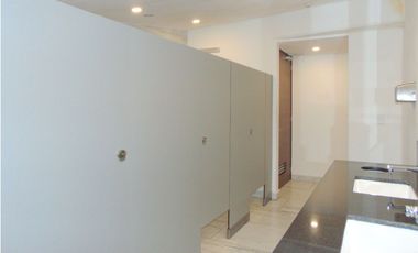 Se Renta Local Comercial en Cancun Plaza Meet Point Blvd Cumbres en Planta Baja