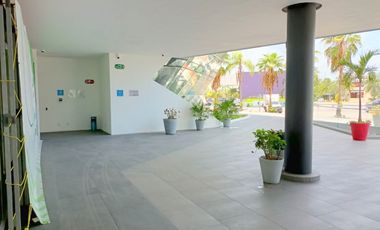 Se Renta Local Comercial en Cancun Plaza Meet Point Blvd Cumbres en Planta Baja