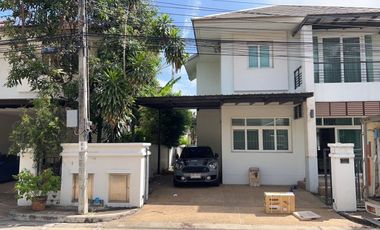Detached house, Bangkok Boulevard Chaengwattana, 56 sq m., 3 bedrooms, 3 bathrooms, very good condition.