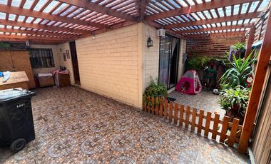 HERMOSA CASA DE 2 PISOS,4 DORMITORIOS, 2 BAÑOS,  COMUNA-PUDAHUEL SUR