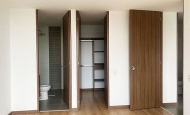 PR18961 Apartamento en arriendo en el sector Loma del Escobero