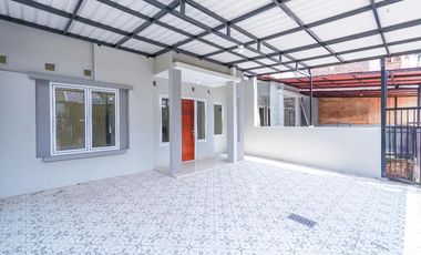 Rumah 7 menit ke Gerbang Tol Serpong 2 SHM Hadap Timur J-37058