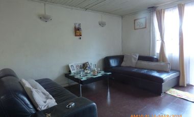 Muy bien ubicada casa de 2D y 1 Baño cercana al Portal Ñuñoa