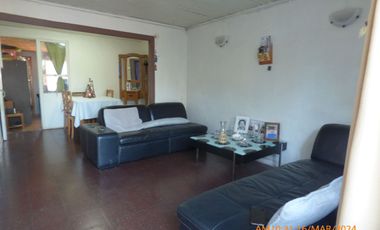 Muy bien ubicada casa de 2D y 1 Baño cercana al Portal Ñuñoa