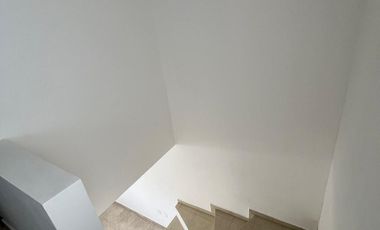 PRECIOSA CASA NUEVA EN 