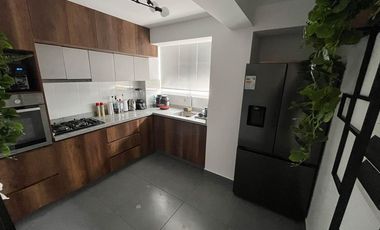 Se alquila duplex de 140 m2 en Surco - Semi Amoblado
