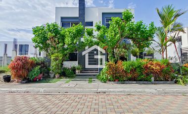 Casa en Venta en Urbanización Palermo en Machala