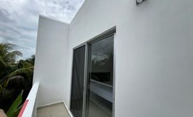 CASA  EN VENTA EN PUERTO MORELOS, A UNOS MINUTOS DEL MAR, exclusivo residencial  $2,790.000