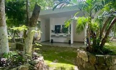 CASA  EN VENTA EN PUERTO MORELOS, A UNOS MINUTOS DEL MAR, exclusivo residencial  $2,790.000