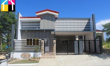 for sale bungalow house with 2 parking in cubacub mandaue city cebu