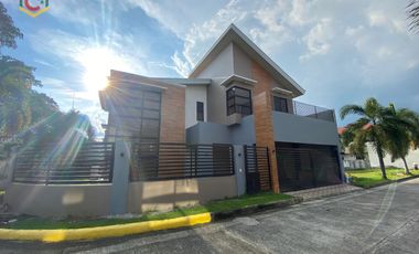 Corner house for rent inside exclusive subdivision!! near clark!!