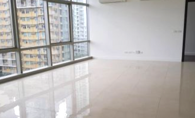 Good Deal in East Gallery Place , BGC: For Rent 3BR With Swimming Pool (SKy Cove Aqua)