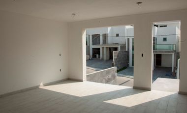 Casa en venta en Calacoaya, a estrenar en fraccionamiento cerrado