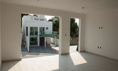 Casa en venta en Calacoaya, a estrenar en fraccionamiento cerrado
