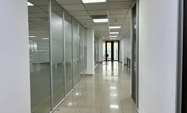 OFICINA 701 EDIFICIO WORLD BUSINESS CENTER P.H. DE