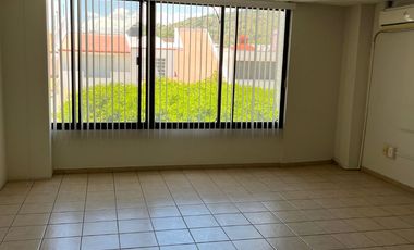 Oficina en Venta en Pueblo Nuevo, impecable