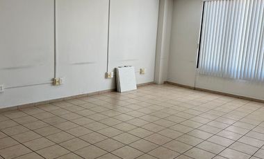 Oficina en Venta en Pueblo Nuevo, impecable
