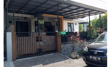 Rumah Hook Babatan Pratama Wiyung Surabaya 2.15M Terawat Siap Huni