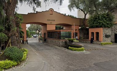Casa en Venta en Fuentes de Tepepan