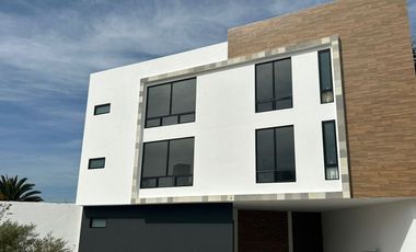 LINDA CASA EN VENTA EN  San Salvador Tizatlalli