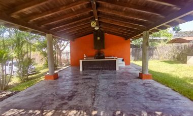 HERMOSA TERRAZA CON VISTA AL VOLCAN EN EL CHANAL