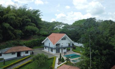 EN VENTA FABULOSA CASA CAMPESTRE EN CERRITOS QUIMBAYITA
