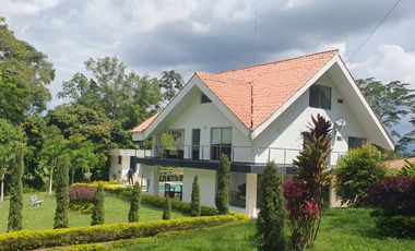EN VENTA FABULOSA CASA CAMPESTRE EN CERRITOS QUIMBAYITA