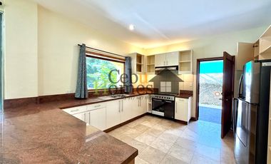 Four Bedroom House with Pool in Mandaue