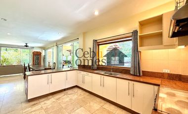 Four Bedroom House with Pool in Mandaue