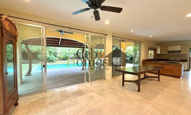 Four Bedroom House with Pool in Mandaue