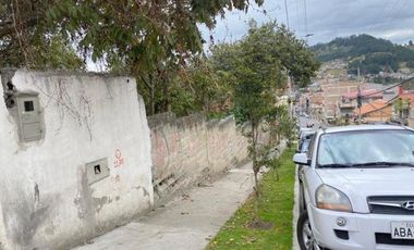 Oportunidad Terreno en venta 1.218,52m2 en la calle Veintimilla, centro de Azogues