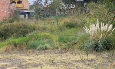 Oportunidad Terreno en venta 1.218,52m2 en la calle Veintimilla, centro de Azogues