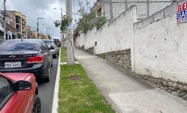 Oportunidad Terreno en venta 1.218,52m2 en la calle Veintimilla, centro de Azogues