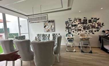 HERMOSA CASA DE VENTA POR HILACRIL PLAZA TUMBACO!