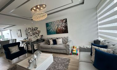 HERMOSA CASA DE VENTA POR HILACRIL PLAZA TUMBACO!