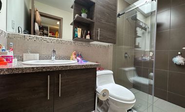 HERMOSA CASA DE VENTA POR HILACRIL PLAZA TUMBACO!