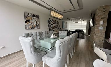 HERMOSA CASA DE VENTA POR HILACRIL PLAZA TUMBACO!