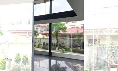 BRAND NEW 2-STOREY, 5-BEDROOM HOUSE WITH PARKING FOR RENT IN MERVILLE