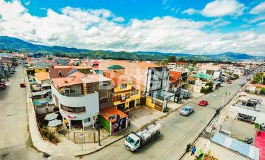 Casa en Venta - Ricaurte en avenida principal