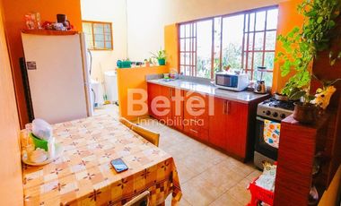 Casa en Venta - Ricaurte en avenida principal