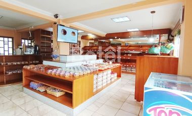 Casa en Venta - Ricaurte en avenida principal