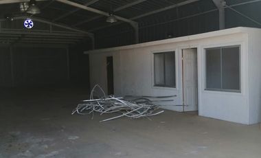 Excelente Galpon al lado Vega Monumental