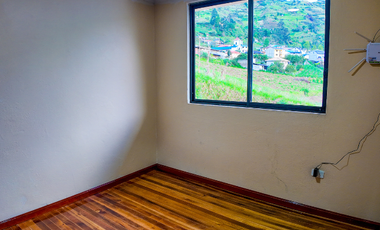 Casa con terreno de venta en Paute, Sector Parroquia Dug Dug