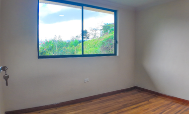 Casa con terreno de venta en Paute, Sector Parroquia Dug Dug