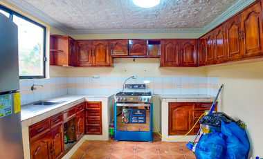 Casa con terreno de venta en Paute, Sector Parroquia Dug Dug