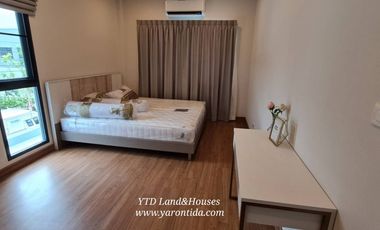 For rent, 2-story detached house, 3 bedrooms, Centro Bangna, new project, very good location. Near Mega Bangna and international schools.