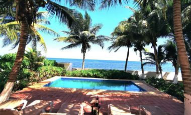 SOBRE LA PLAYA Casa y terreno en Puerto Morelos