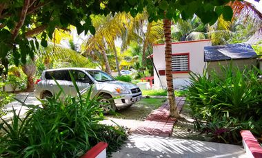 SOBRE LA PLAYA Casa y terreno en Puerto Morelos