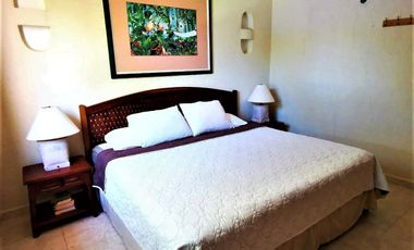SOBRE LA PLAYA Casa y terreno en Puerto Morelos
