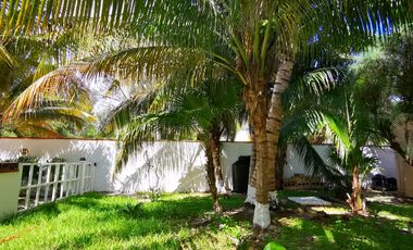 SOBRE LA PLAYA Casa y terreno en Puerto Morelos